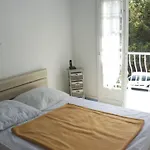 Vue A Pied 2 Minutes Internet Parking * Fleury (Aude)