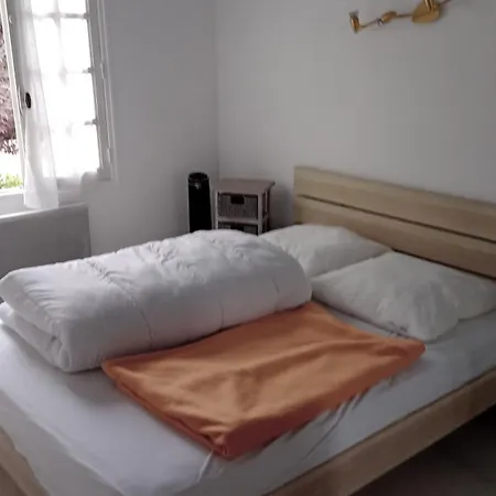 Vue A Pied 2 Minutes 200 M Parking Privé Wifi Fibre Abritée Du Vent Hébergement de vacances Fleury (Aude)