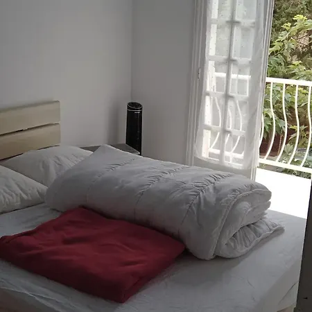 Vue Mer: Beachfront With Private Parking And Fiber Wi-fi