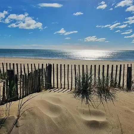 Vue Mer: Beachfront With Private Parking And Fiber Wi-fi *