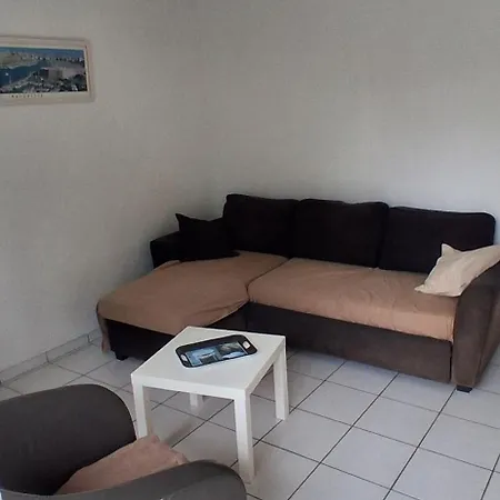 Vue A Pied 2 Minutes 200 M Parking Privé Wifi Fibre Abritée Du Vent Hébergement de vacances Fleury (Aude)